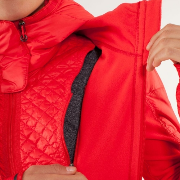 Lululemon Run Bundle Up Red Jacket - Picture 4 of 16